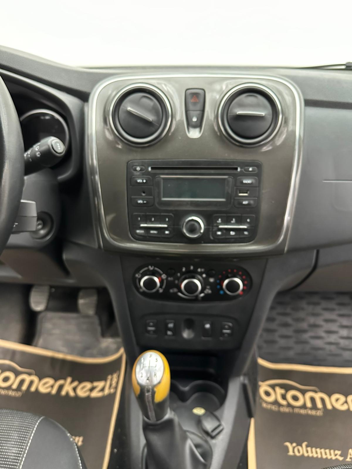 DACIA SANDERO 14